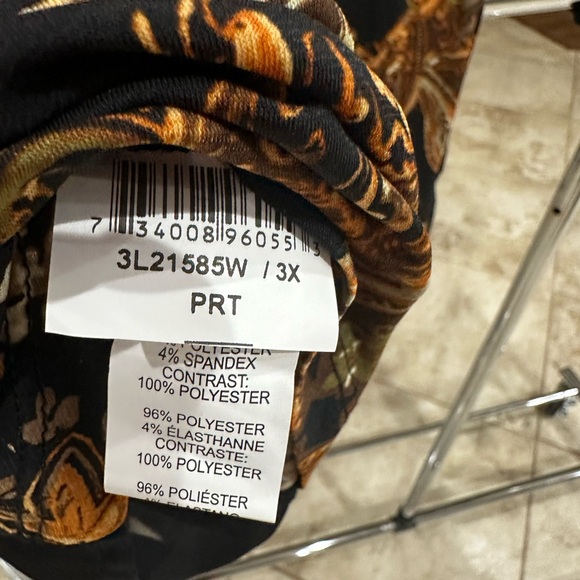 Karen Kane Black and Gold Paisley Print Blouse Shirt Top Size 3X - Picture 4 of 6